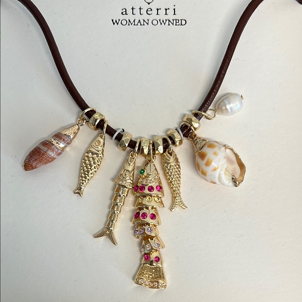 Atterri | Leather Freshwater Pearl Shell Necklace